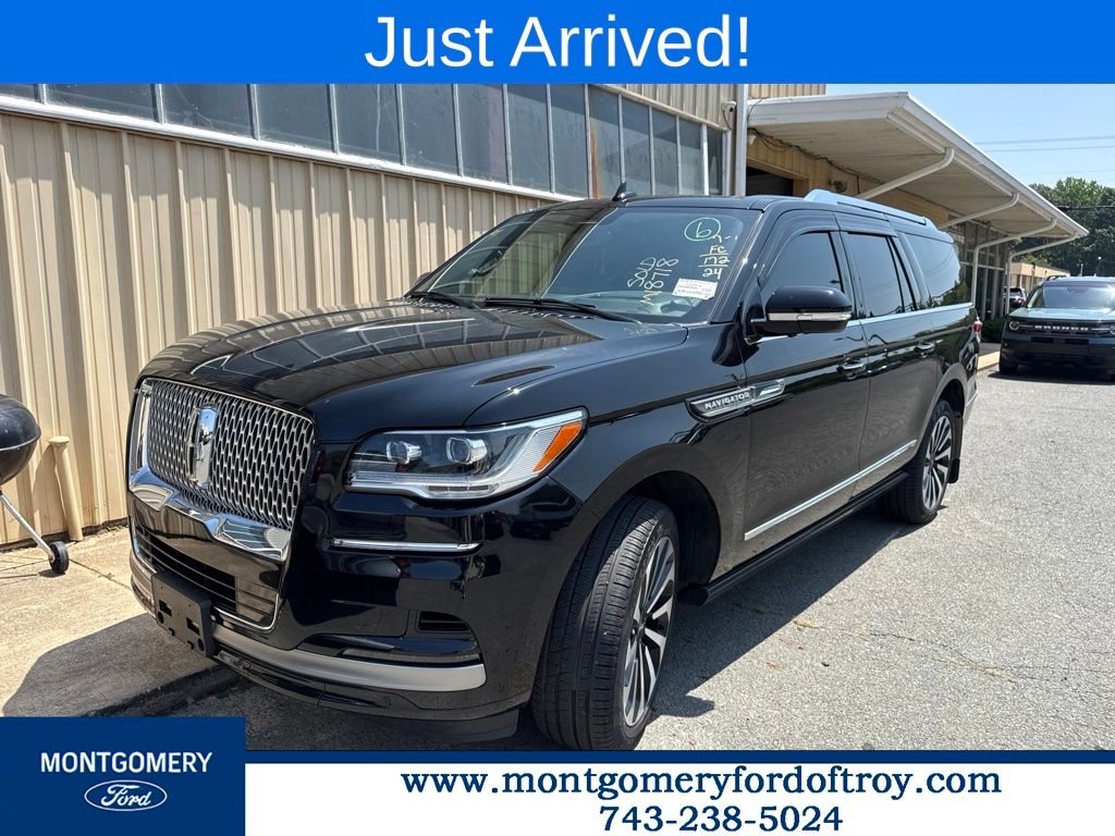 Black Metallic 2024 Lincoln Navigator SUV / Crossover Four-Wheel Drive Automatic