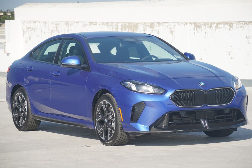 Thumbnail: 2026 BMW 2 Series - 3