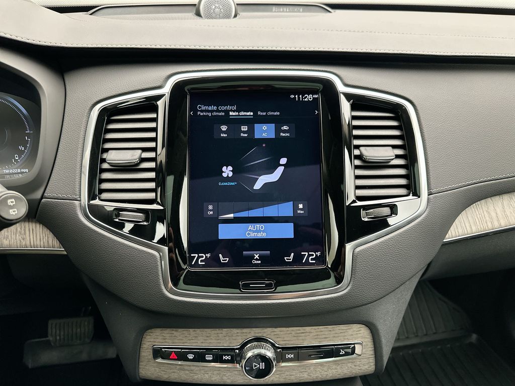 Thumbnail: 2022 Volvo XC90 - 26