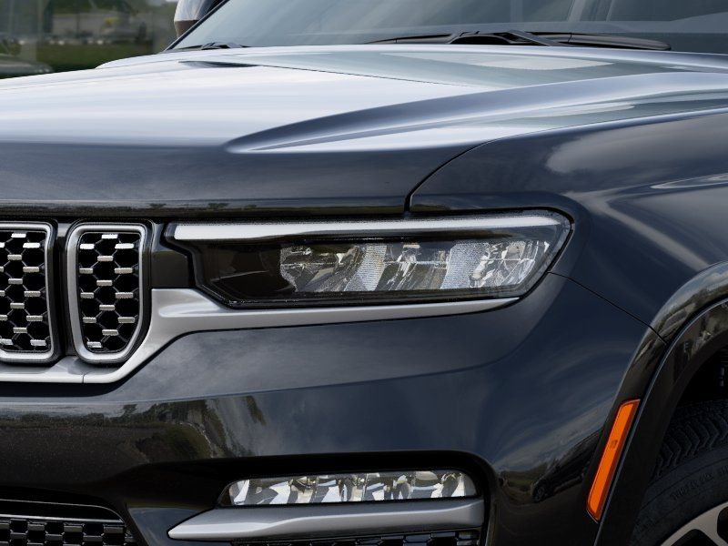 New 2025 Diamond Black Crystal Pearlcoat Jeep  image 10