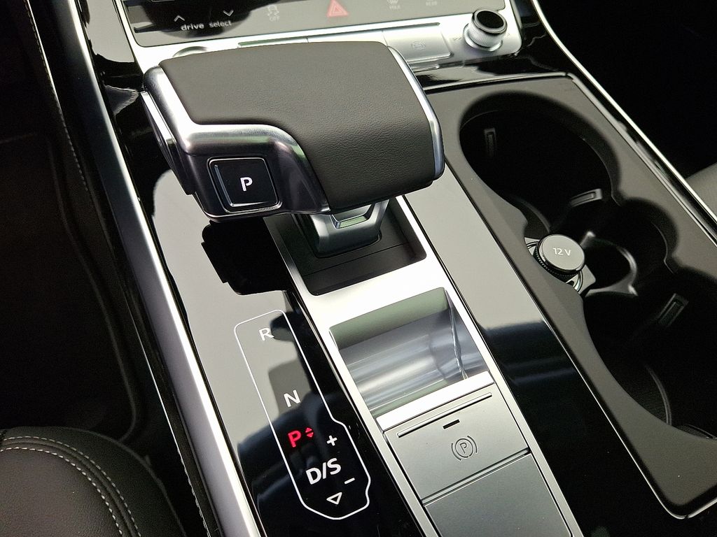 Thumbnail: 2025 Audi Q7 - 15