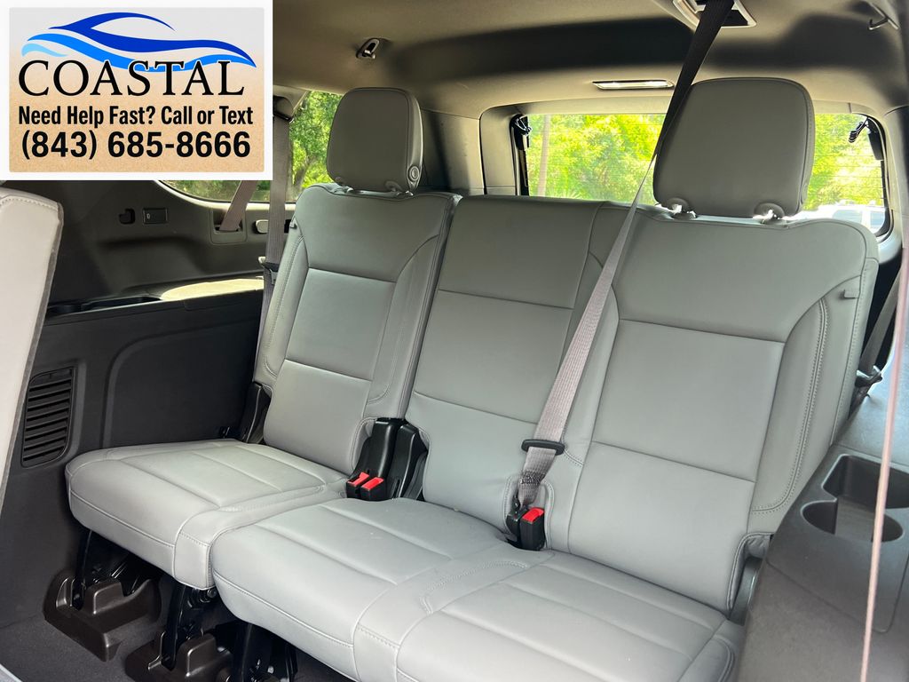 2023 Chevrolet Suburban LT White at Bob King Buick GMC