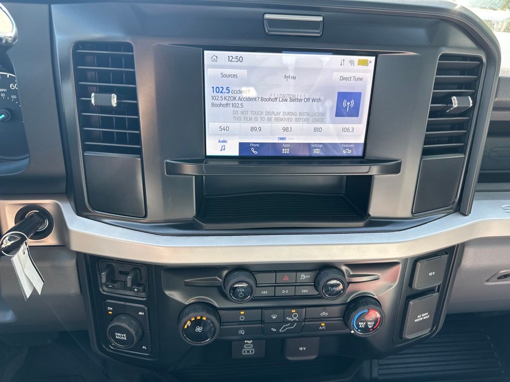 New 2026 Ford Super Duty F-250 Crew Cab 8' Box XL