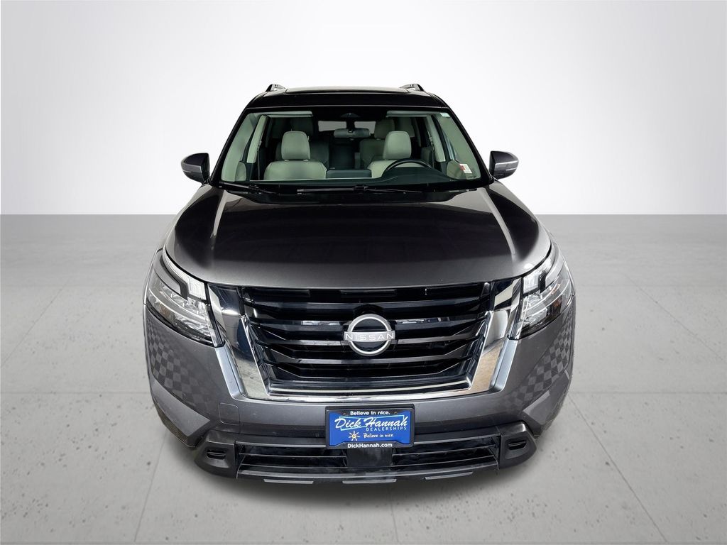 2022 Nissan Pathfinder SV