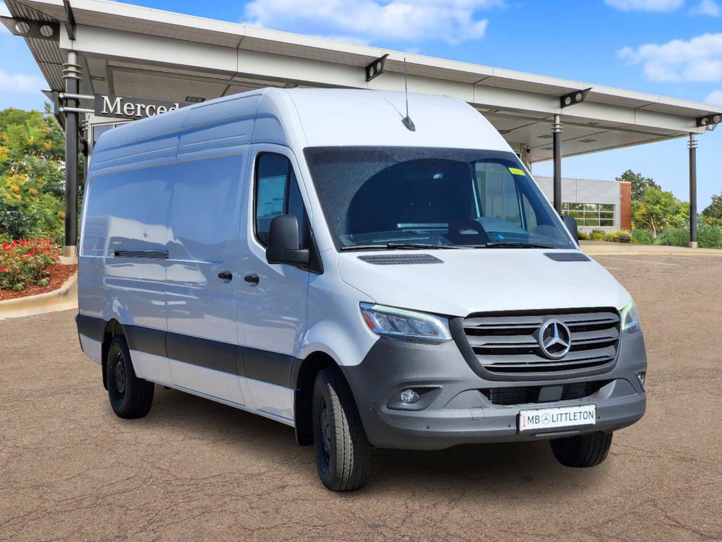 2025 Mercedes-Benz Sprinter 2500 Cargo 170 WB 2