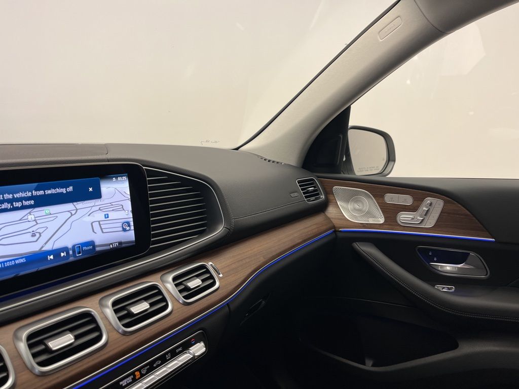 Thumbnail: 2026 Mercedes-Benz GLS - 22