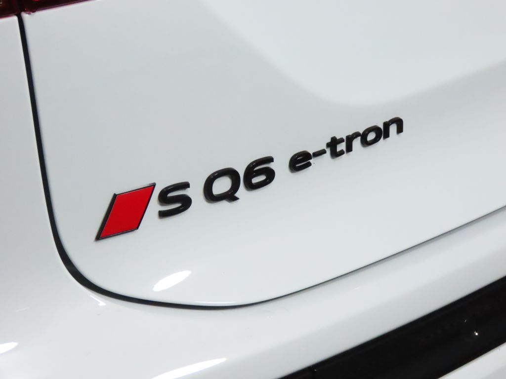 Thumbnail: 2027 Audi SQ6 e-tron - 9