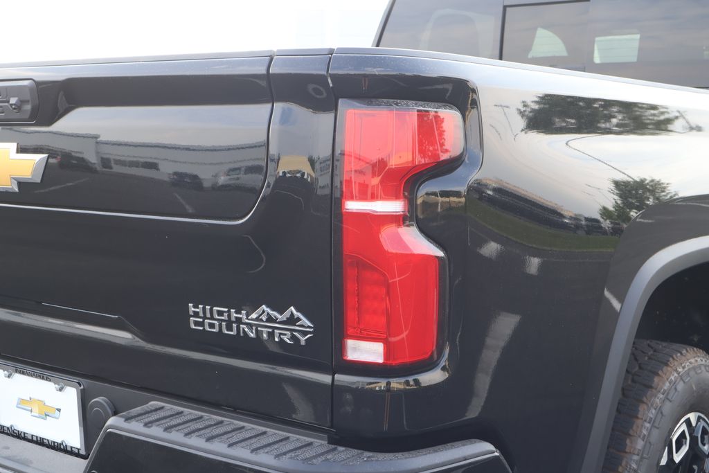Thumbnail: 2025 Chevrolet Silverado 2500 - 7