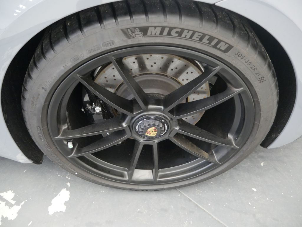 Thumbnail: 2024 Porsche 911 - 14