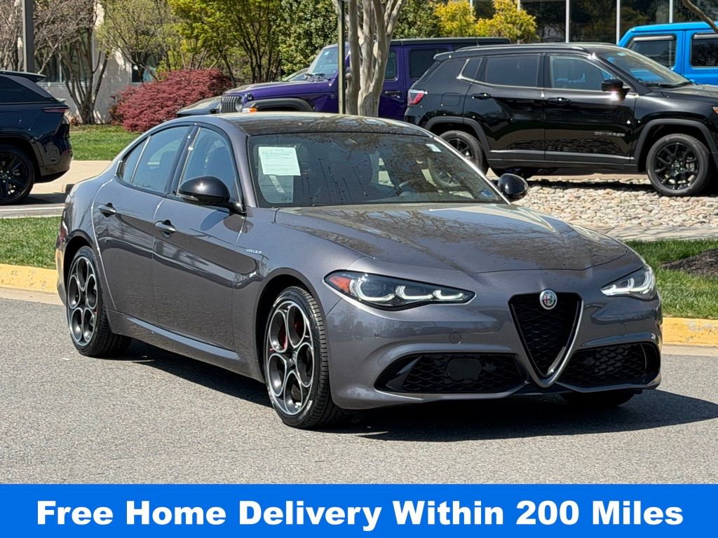 Vesuvio Gray Metallic 2024 Alfa Romeo Giulia Veloce AWD Sedan All-Wheel Drive 8-Speed Automatic