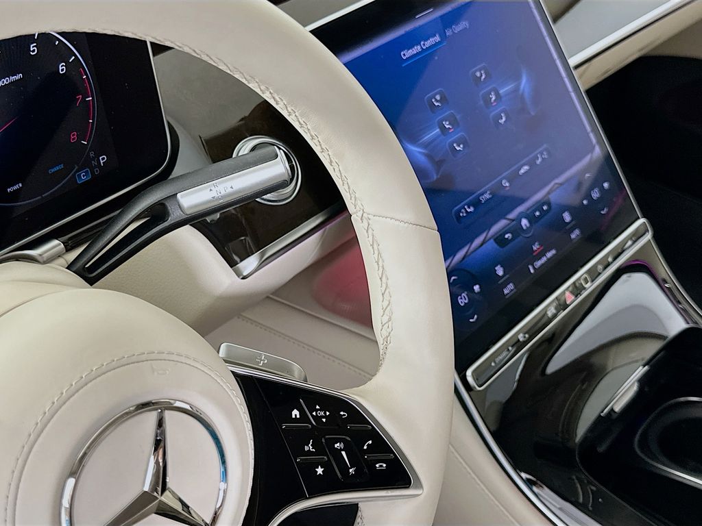 Thumbnail: 2023 Mercedes-Benz S-Class - 17