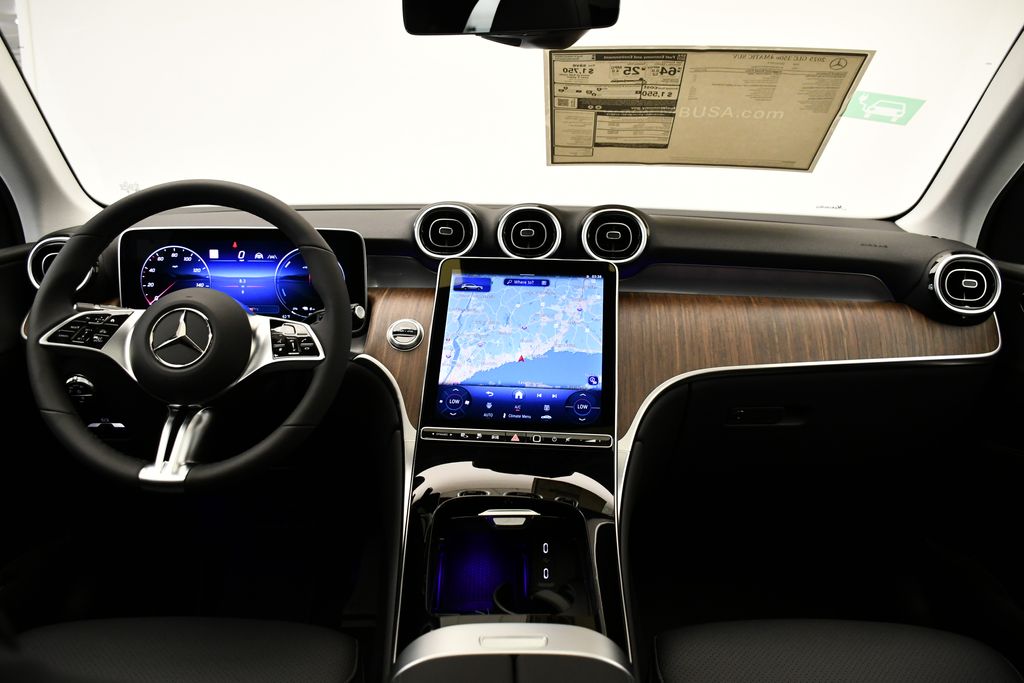 2025 Mercedes-Benz GLC 350 19