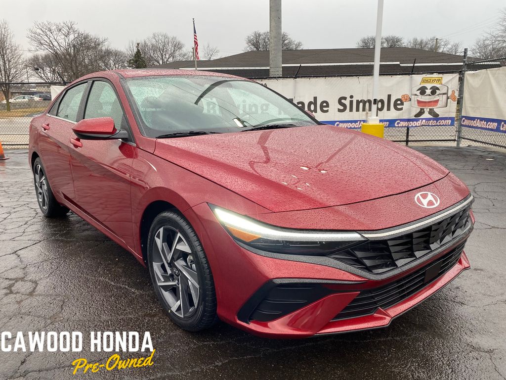 2025 Hyundai Elantra SEL Convenience FWD