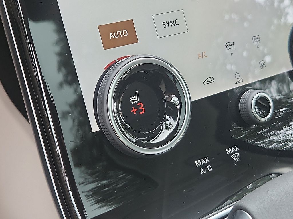 Thumbnail: 2021 Land Rover Range Rover Velar - 25