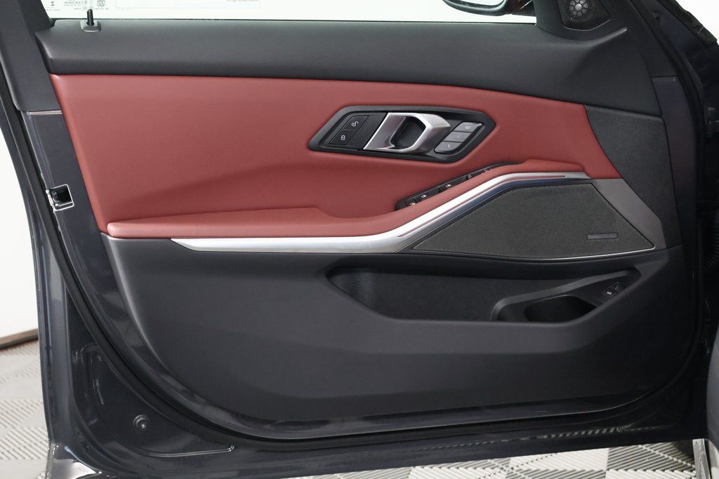 Thumbnail: 2026 BMW 3 Series - 7