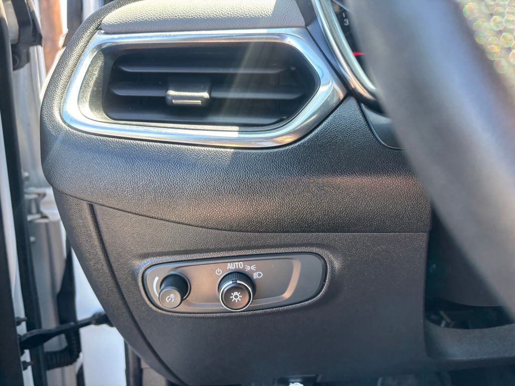 Used Car 2023 Chevrolet Equinox  Lt For Sale Under $25,000 In Austin, Texas