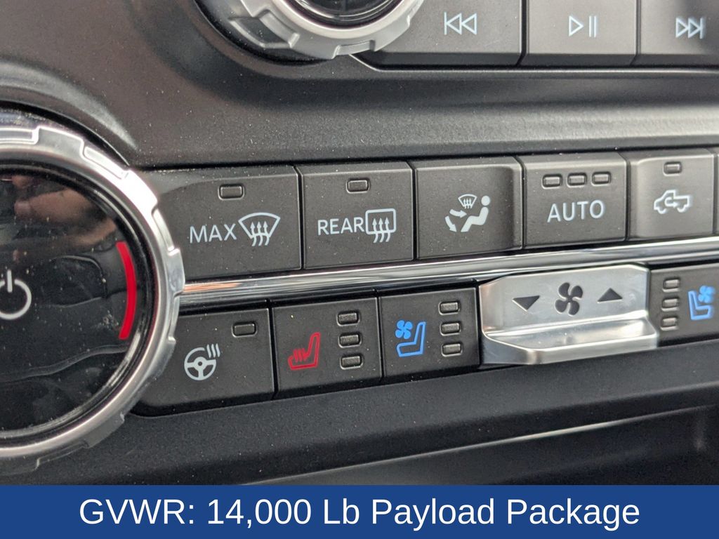 2025 Ford F-450 Super Duty LARIAT