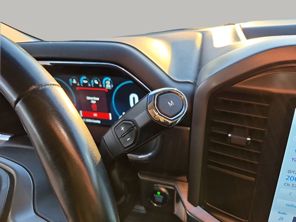 Used 2022 White Ford Lariat image 37