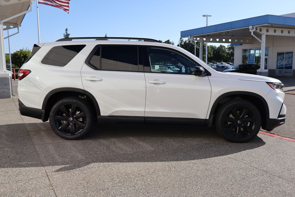2025 Honda Pilot Black Edition 4