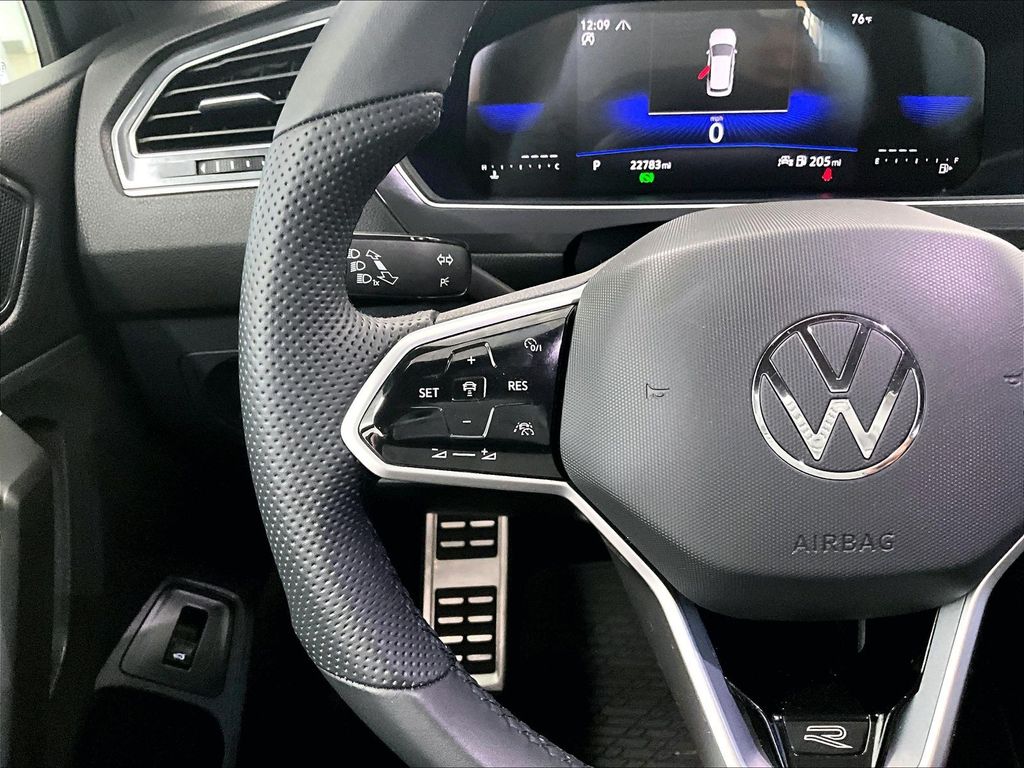 2024 Volkswagen Tiguan — photo 23