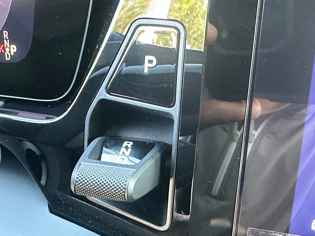 Thumbnail: 2026 Porsche Macan - 28