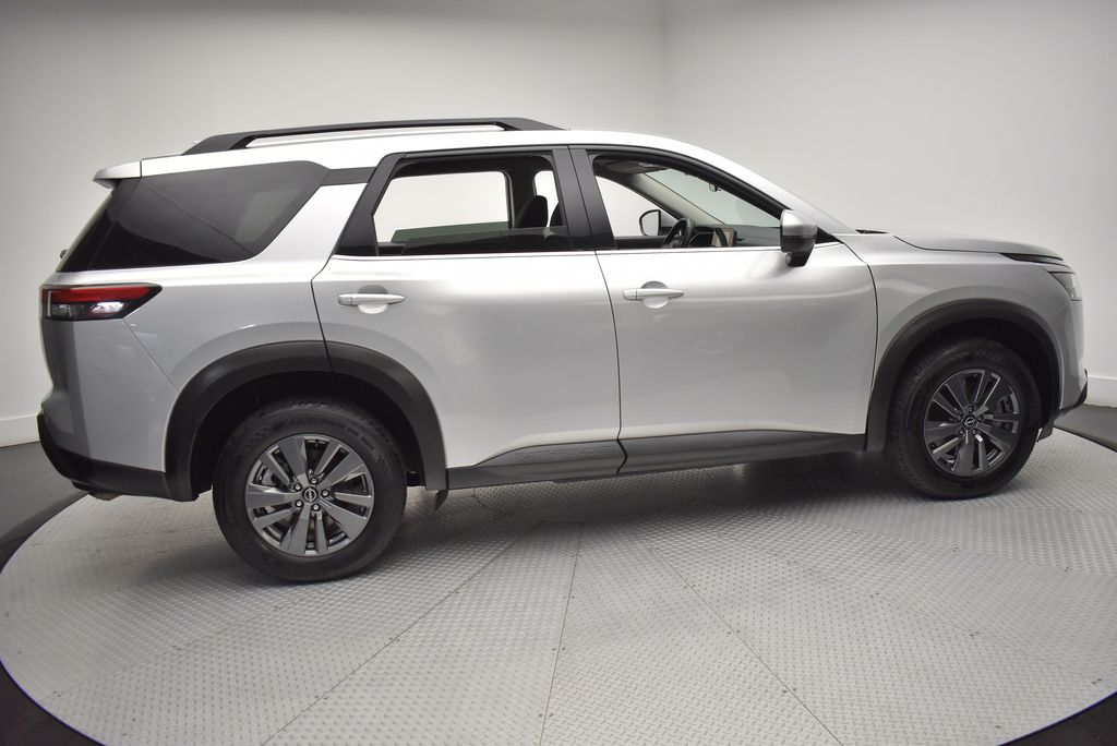 Thumbnail: 2025 Nissan Pathfinder - 4