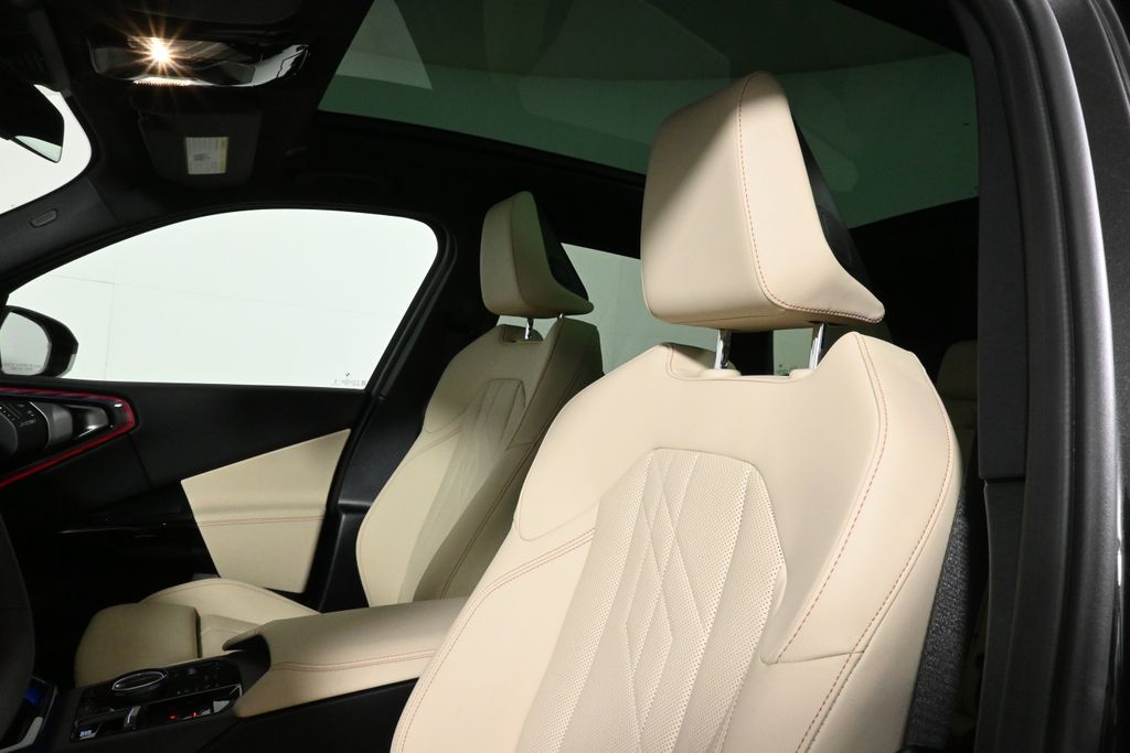 Thumbnail: 2026 BMW X3 - 16