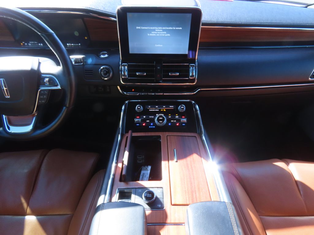 Thumbnail: 2019 Lincoln Navigator - 7