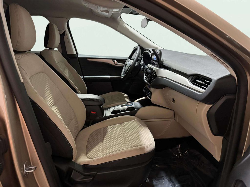 Used 2021 Desert Gold Metallic Ford SE image 24