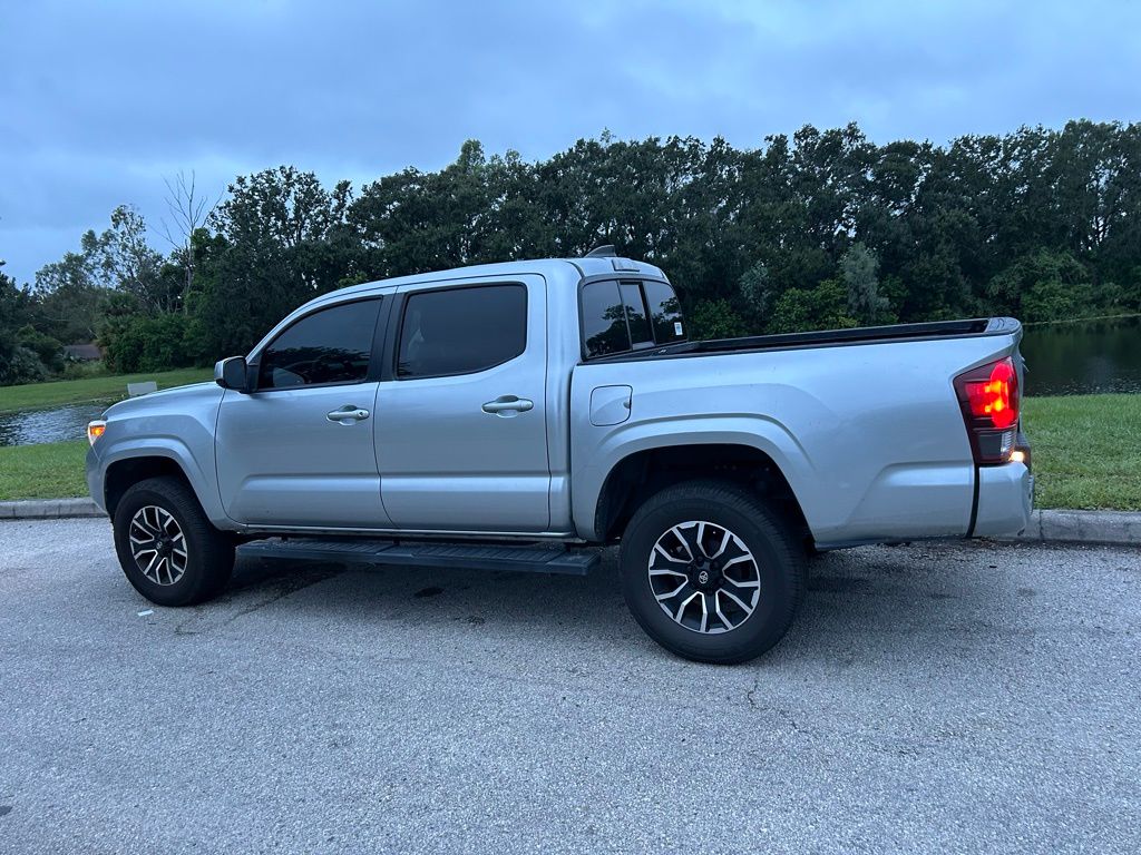 Thumbnail: 2022 Toyota Tacoma - 3