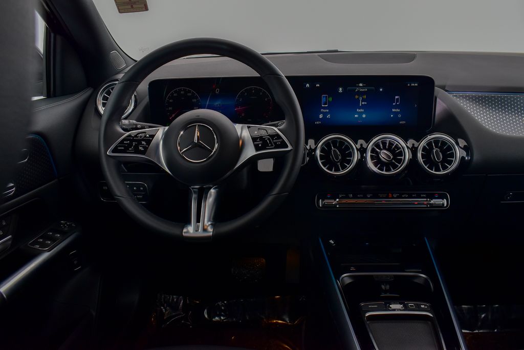 Thumbnail: 2026 Mercedes-Benz GLA - 21