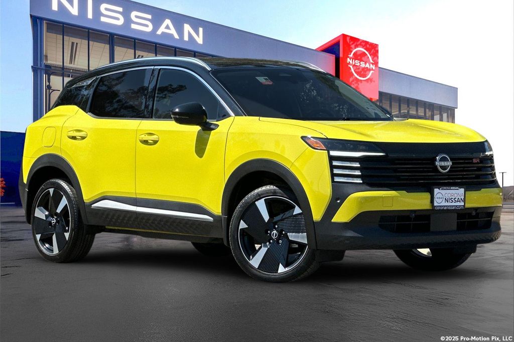 2025 Nissan Kicks SR