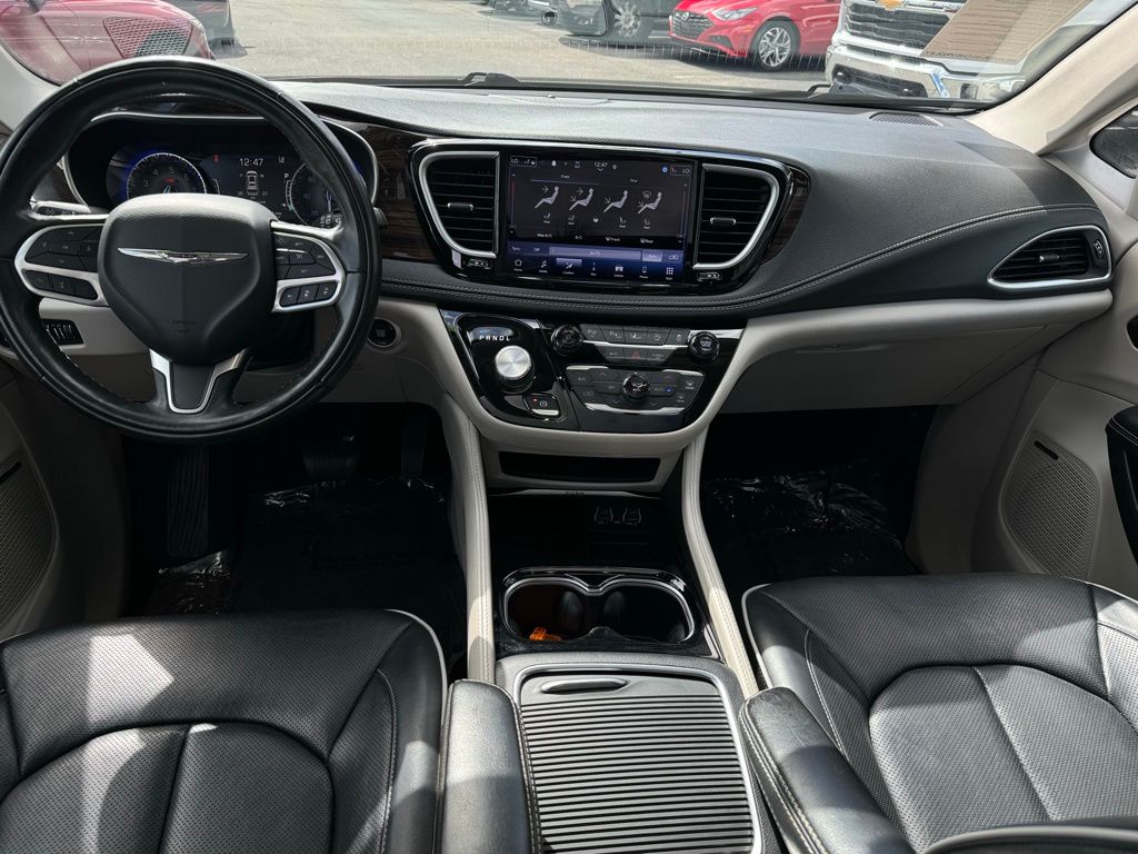 2022 Chrysler Pacifica Limited 24