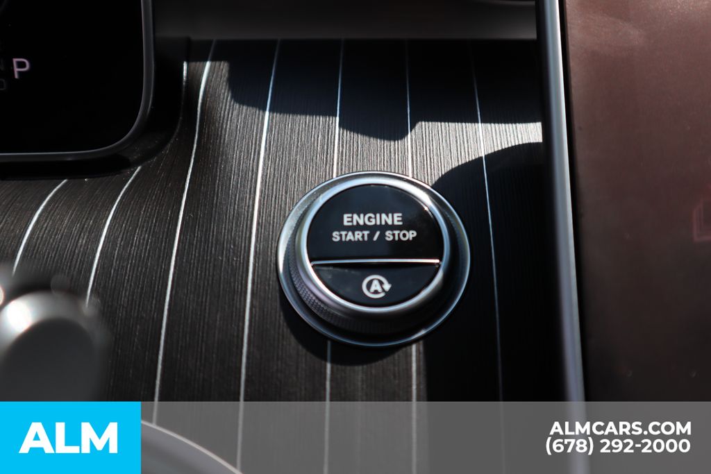 Used 2023 Gray Mercedes-Benz C 300 image 32