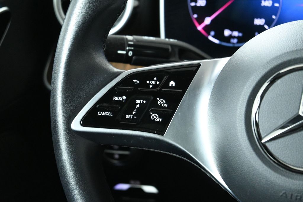 Thumbnail: 2025 Mercedes-Benz C-Class - 18