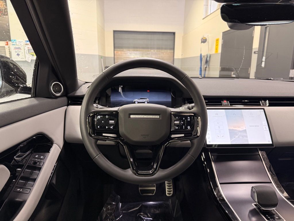 Thumbnail: 2026 Land Rover Range Rover Evoque - 22