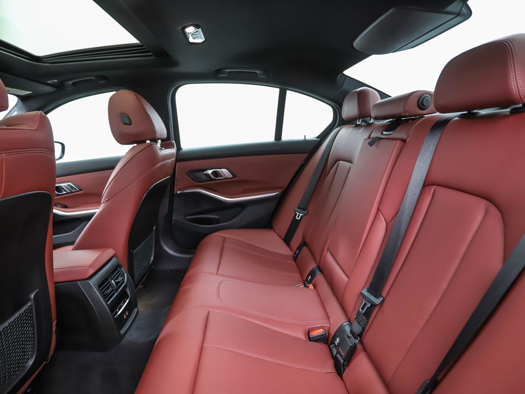 Thumbnail: 2023 BMW 3 Series - 22