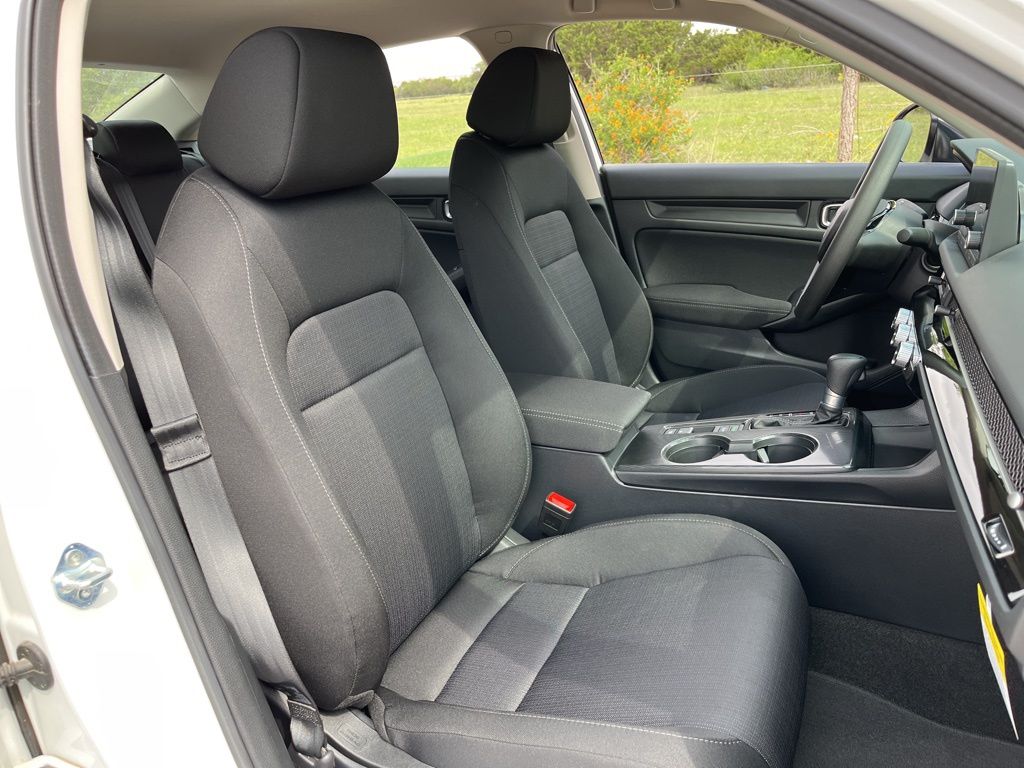 2025 Honda Civic LX 27