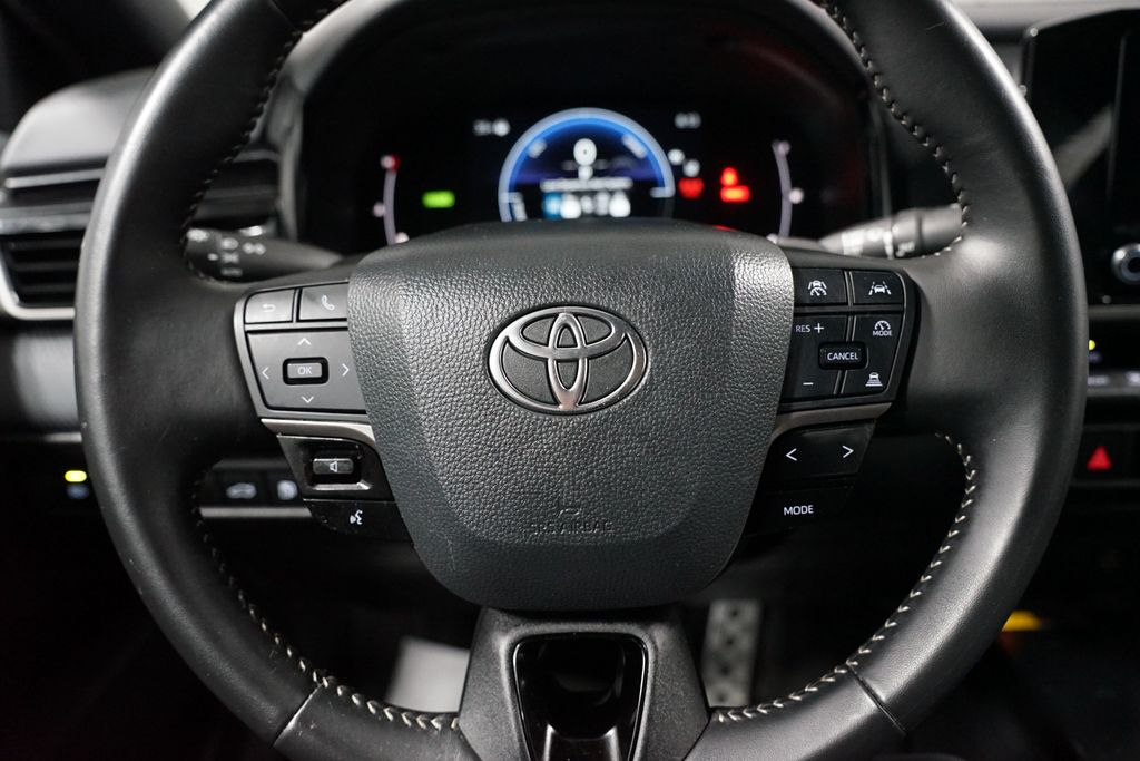 Thumbnail: 2025 Toyota Camry - 12