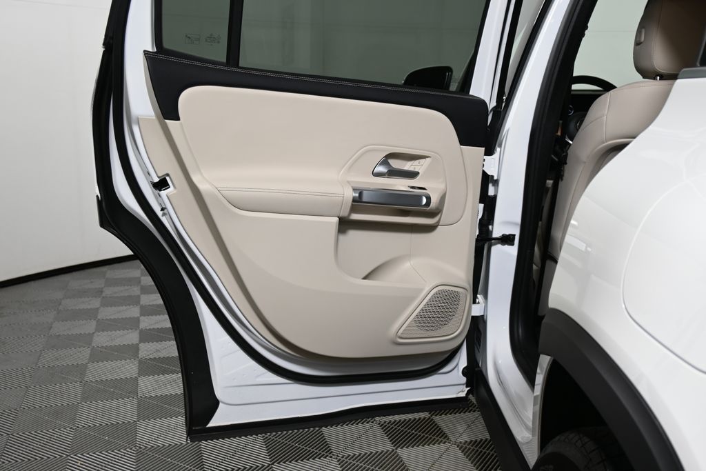 Thumbnail: 2025 Mercedes-Benz GLB - 30