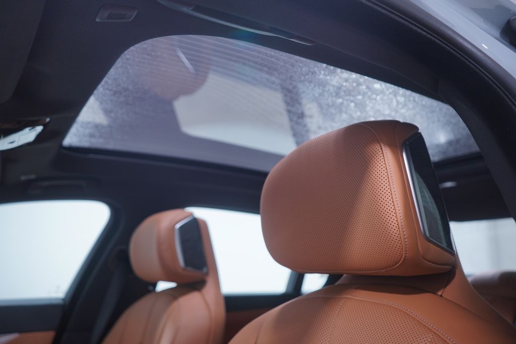 2025 BMW 7 Series 740i 8