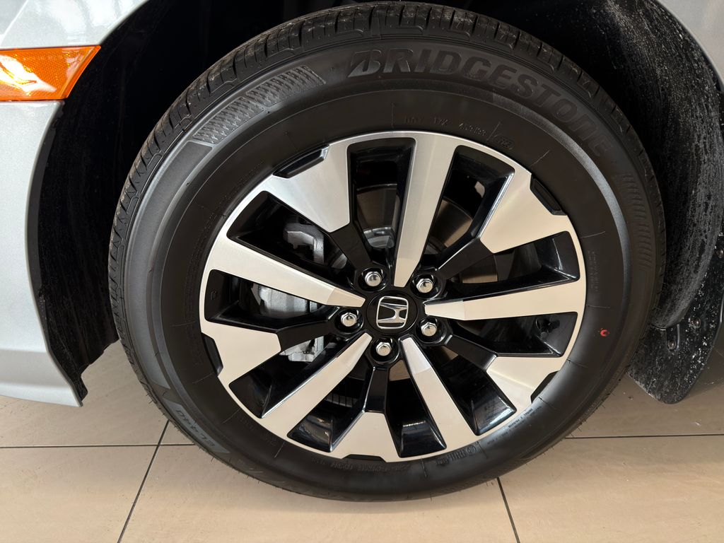 Thumbnail: 2026 Honda Odyssey - 10