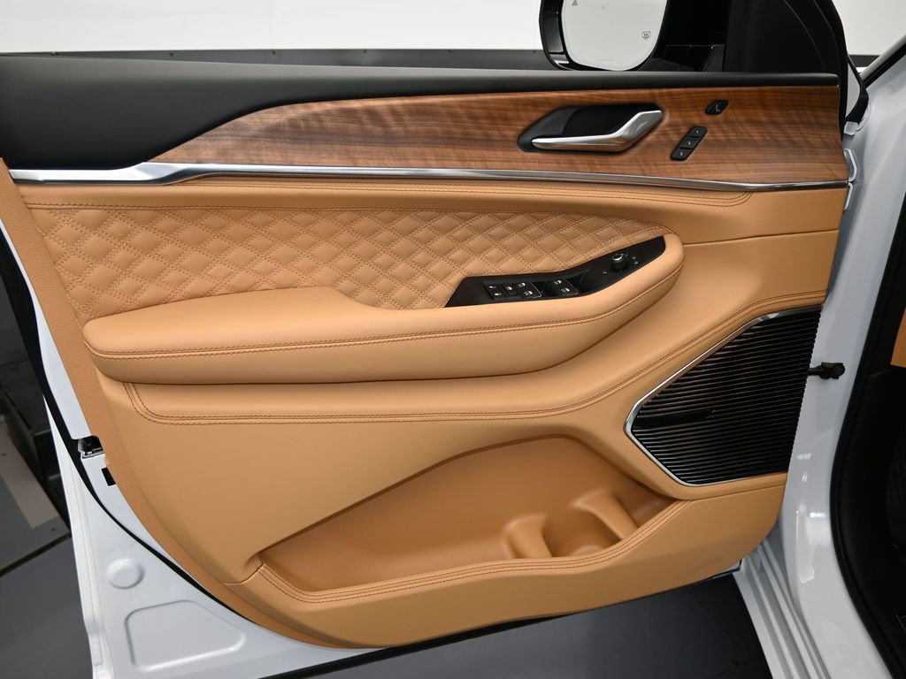 New 2025 Bright White Clearcoat Jeep Summit image 12