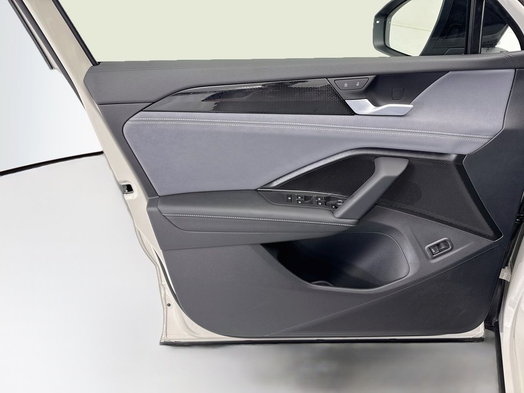 Thumbnail: 2026 Volkswagen Tiguan - 22