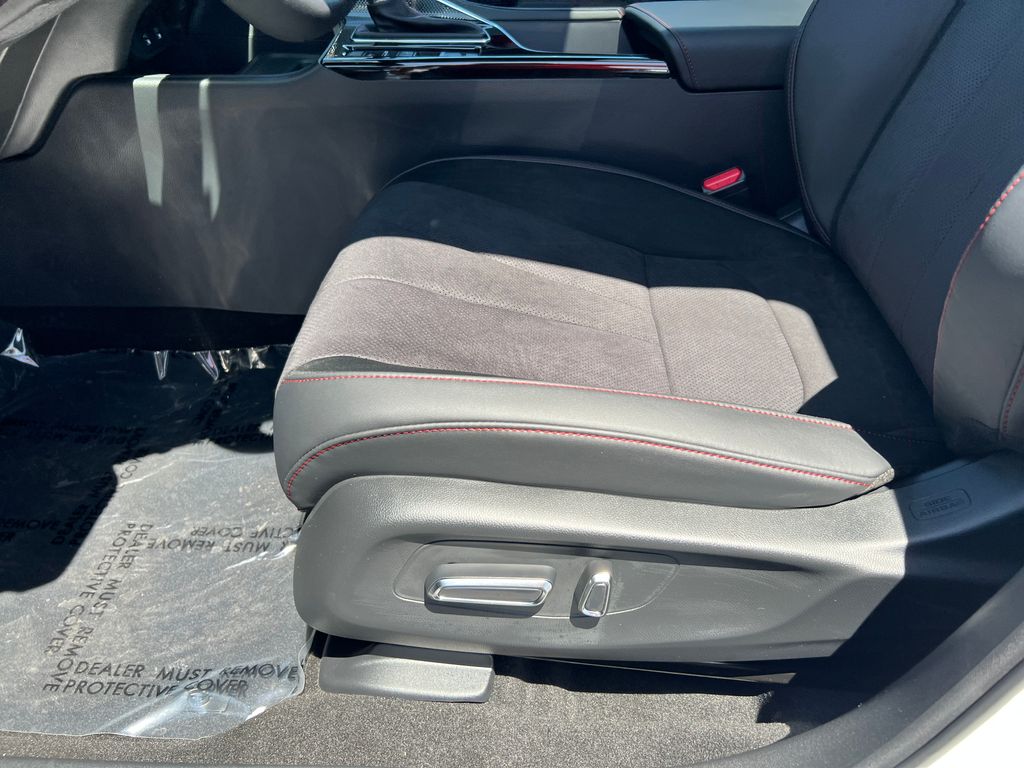 Thumbnail: 2025 Acura ADX - 14