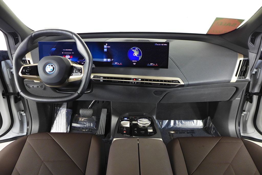 Thumbnail: 2023 BMW iX - 23