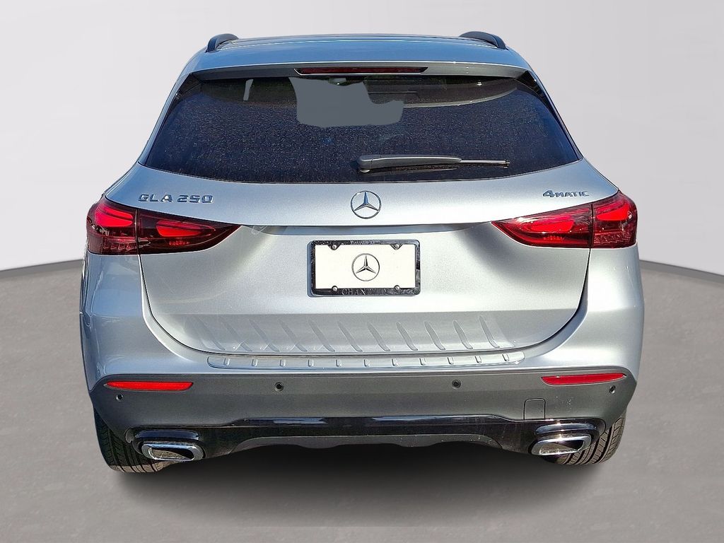 Thumbnail: 2026 Mercedes-Benz GLA - 3