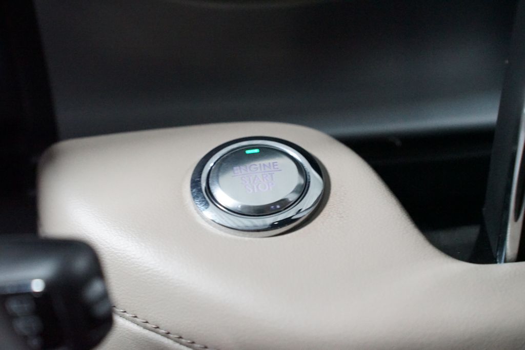 Thumbnail: 2023 Lincoln Aviator - 22