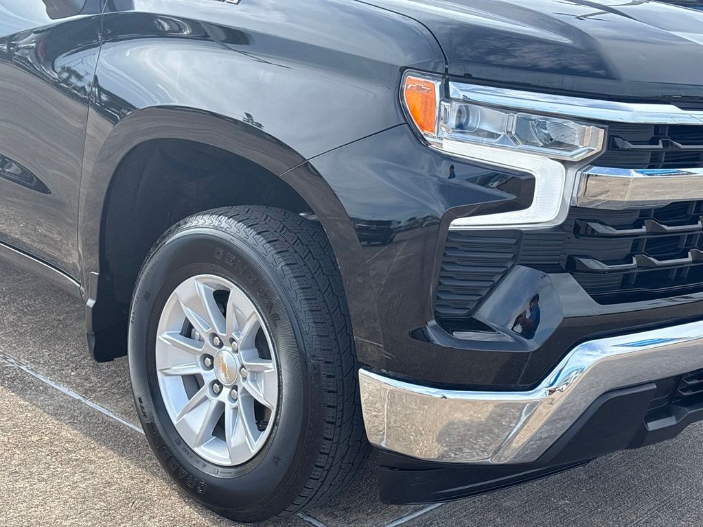 2025 Chevrolet Silverado 1500 LT - 4