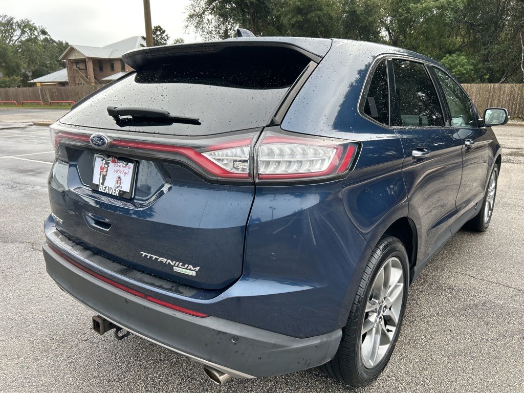 2017 Ford Edge Titanium photo 2